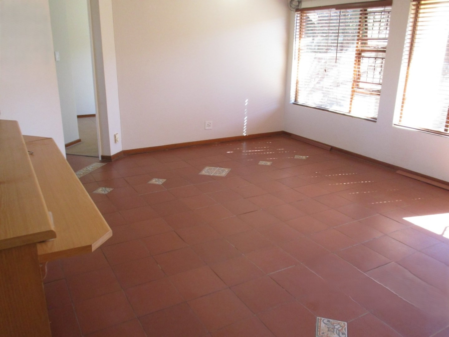 2 Bedroom Property for Sale in Langenhovenpark Free State